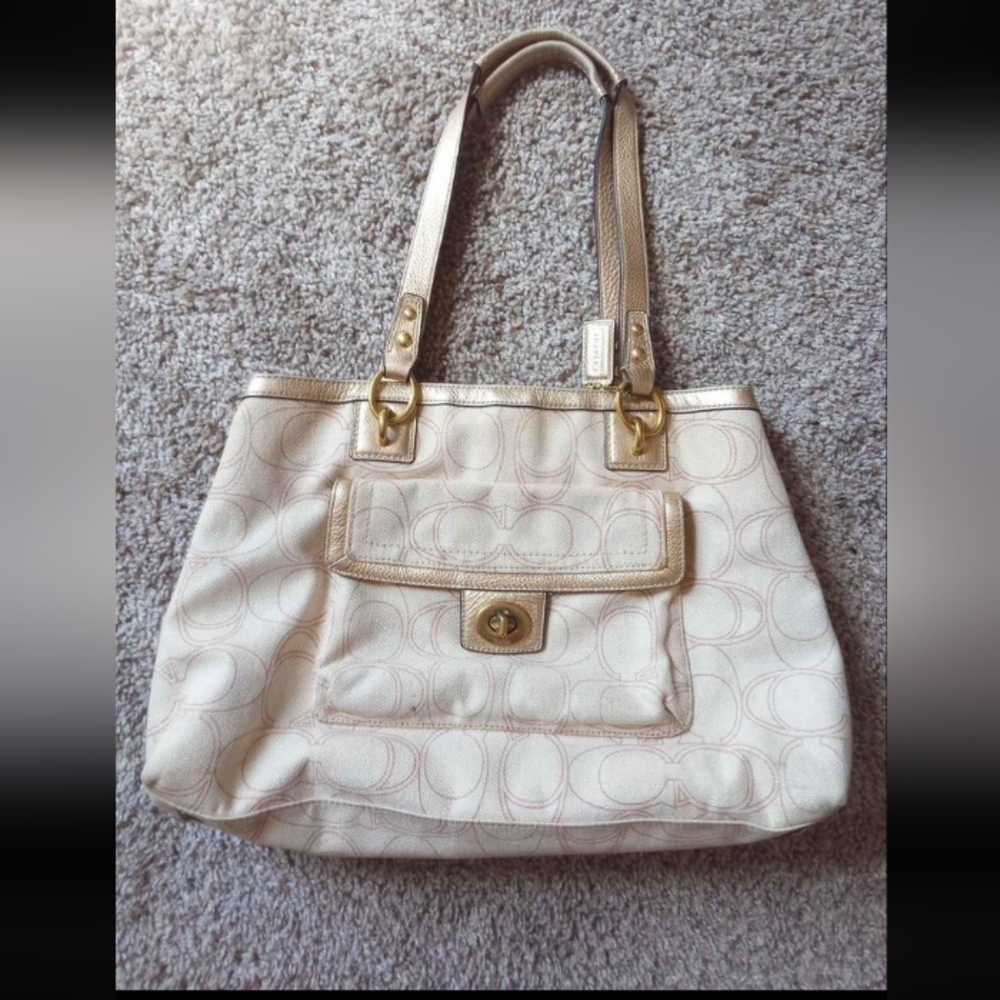 Coach Signature Penelope Tote